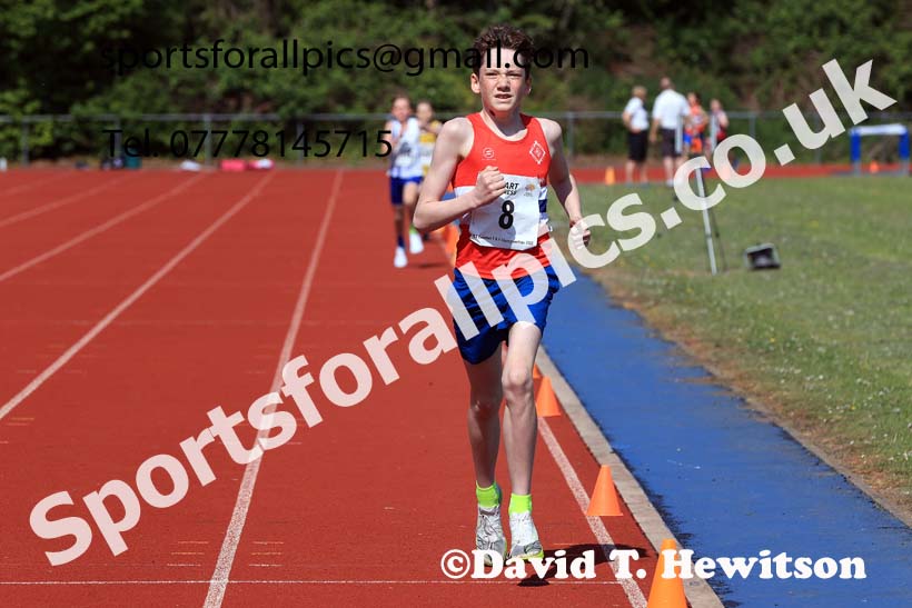 Boys under-13s 800 metres, 2025 North Eastern Track and Field Champs., Shildon, County Durham. Photo: David T. Hewitson/Sports for All Pics